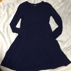 Isabella Oliver long sleeve maternity dress